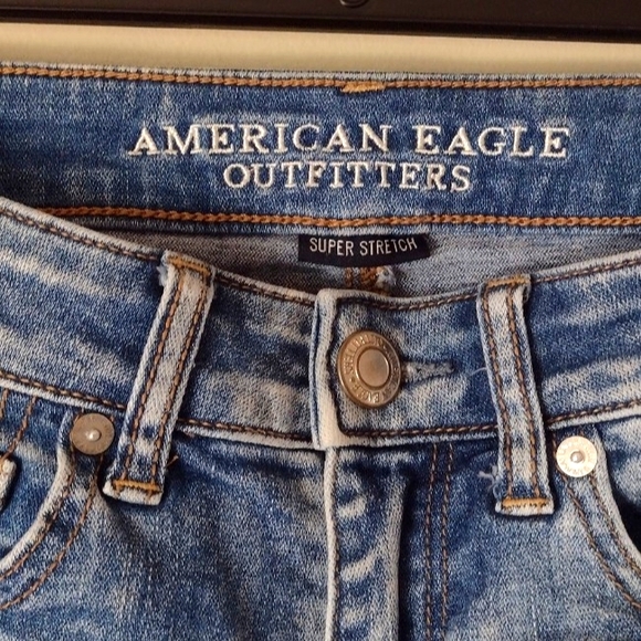 American Eagle Outfitters Hi Rise Shortie Blue Denim Shorts Size 2 - Picture 3 of 4